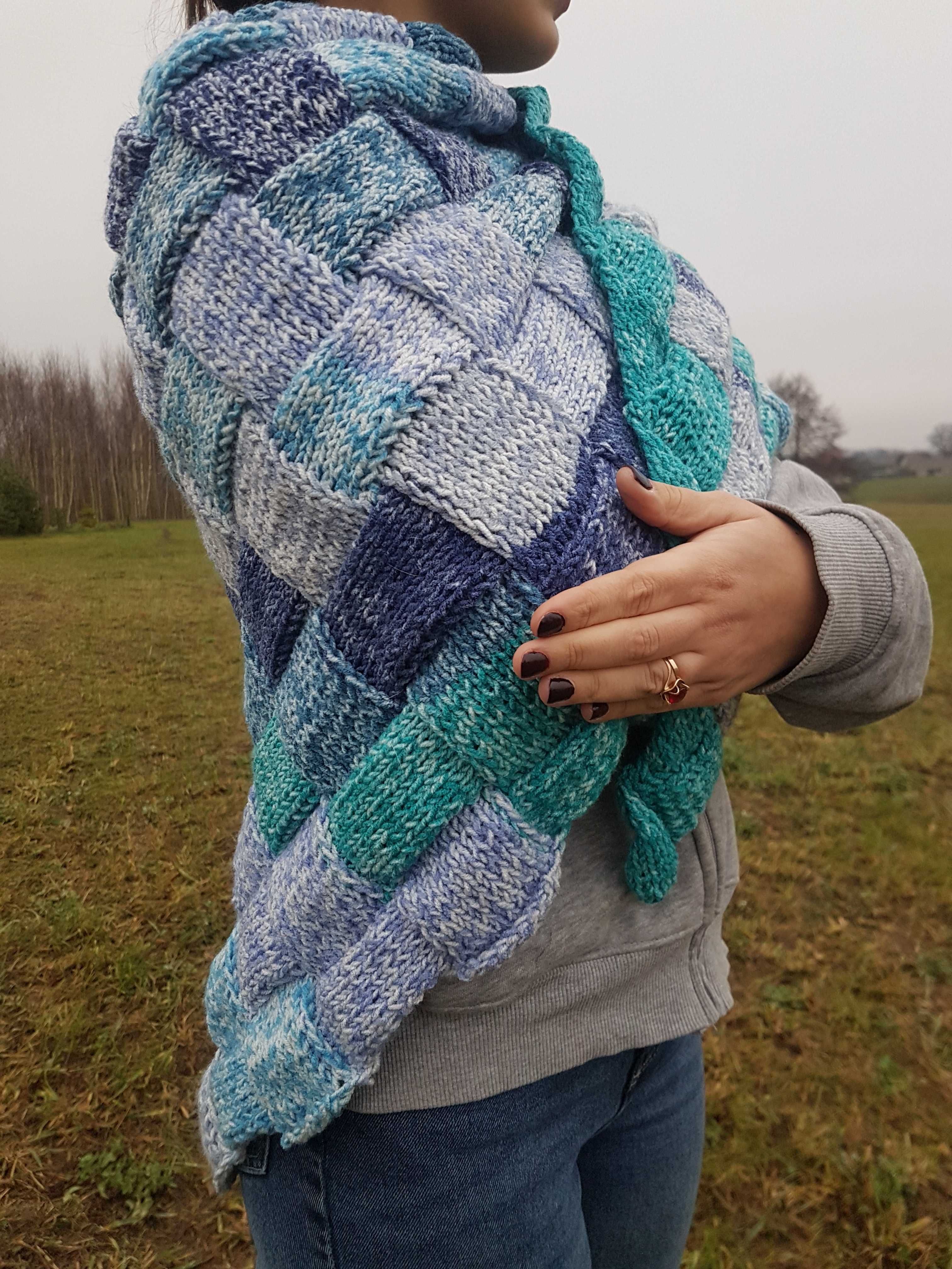 Chusta na drutach  entrelac rękodzieło handmade ręcznie robiona akryl