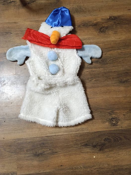 Продам новорічні костюми