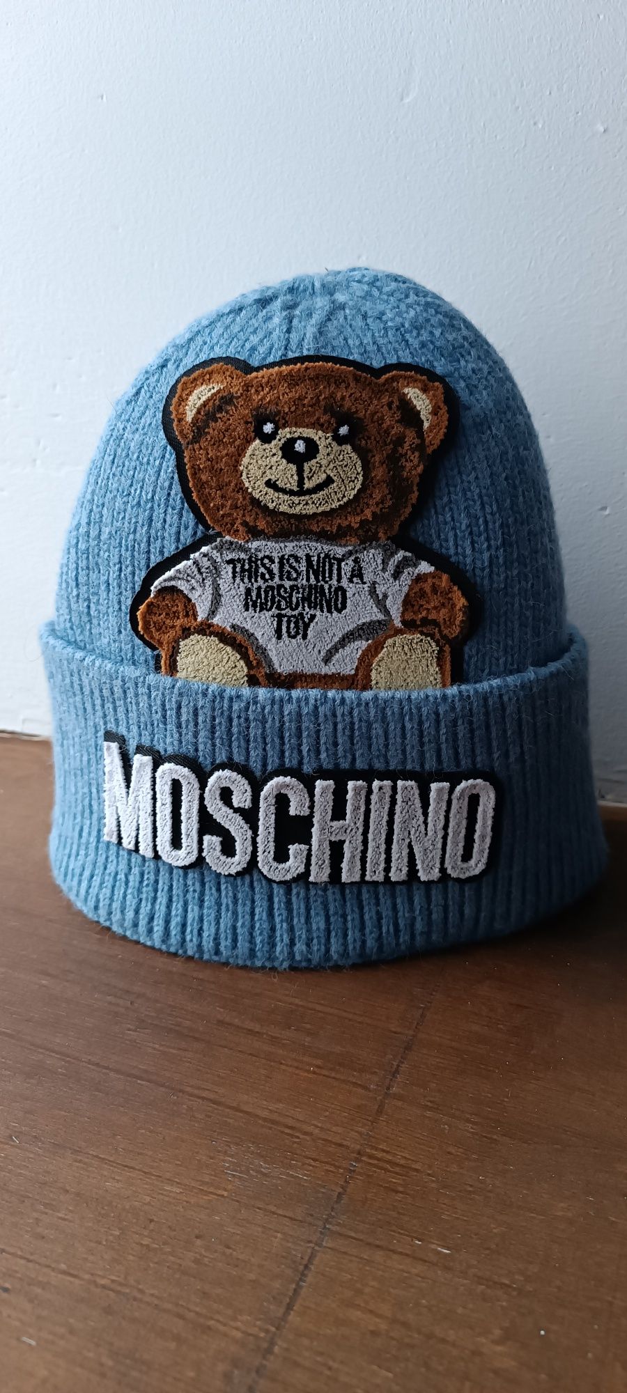 Тёплая шапка Moschino
