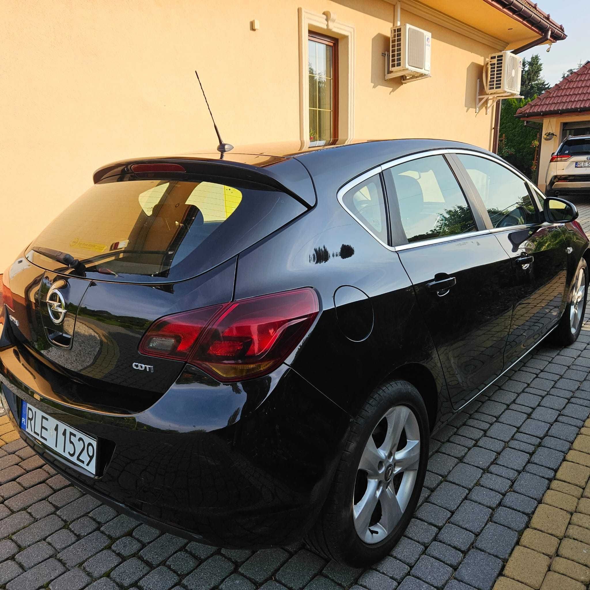 Opel Astra j4 2010 CDTi 110km
