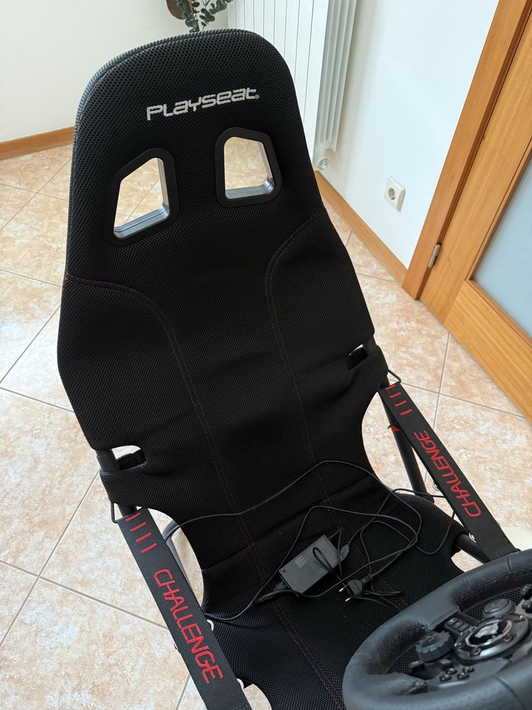 Playseat com volante e pedais logitech g923 para PS e PC ( NOVO )