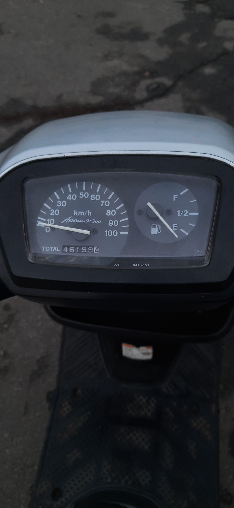 Suzuki address v100