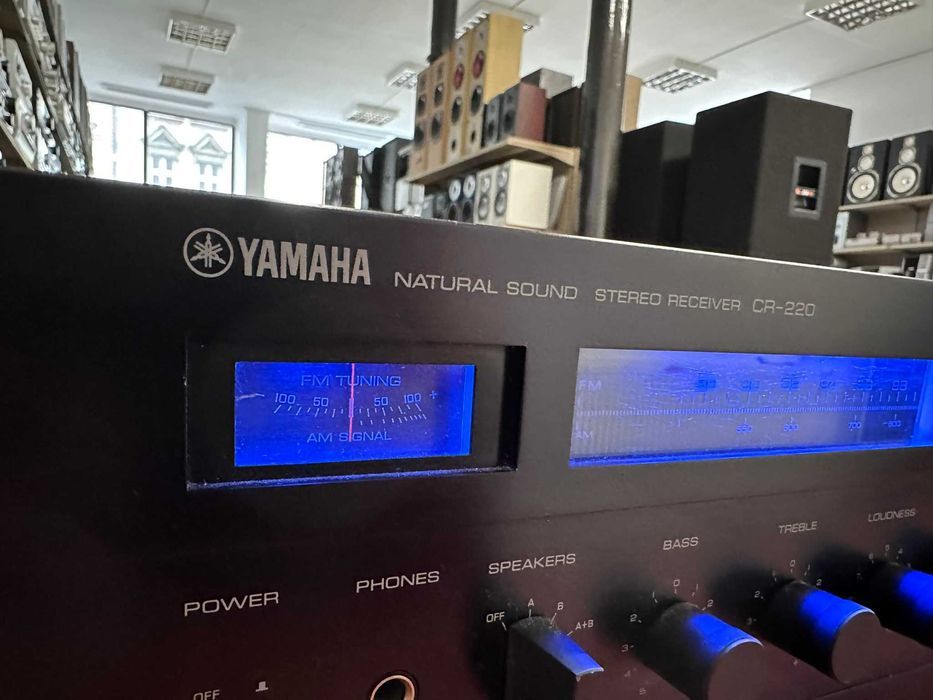 Amplituner Yamaha CR-220
