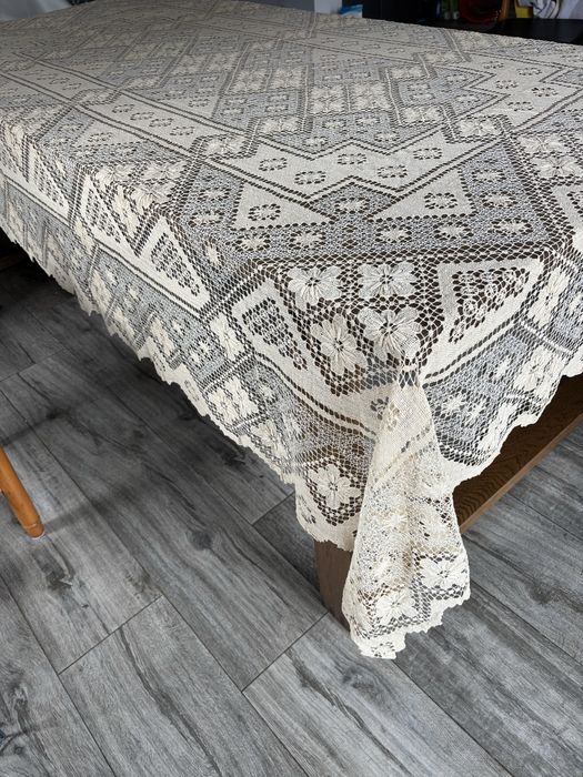 Toalha de mesa renda filé feita à mão com 282x187