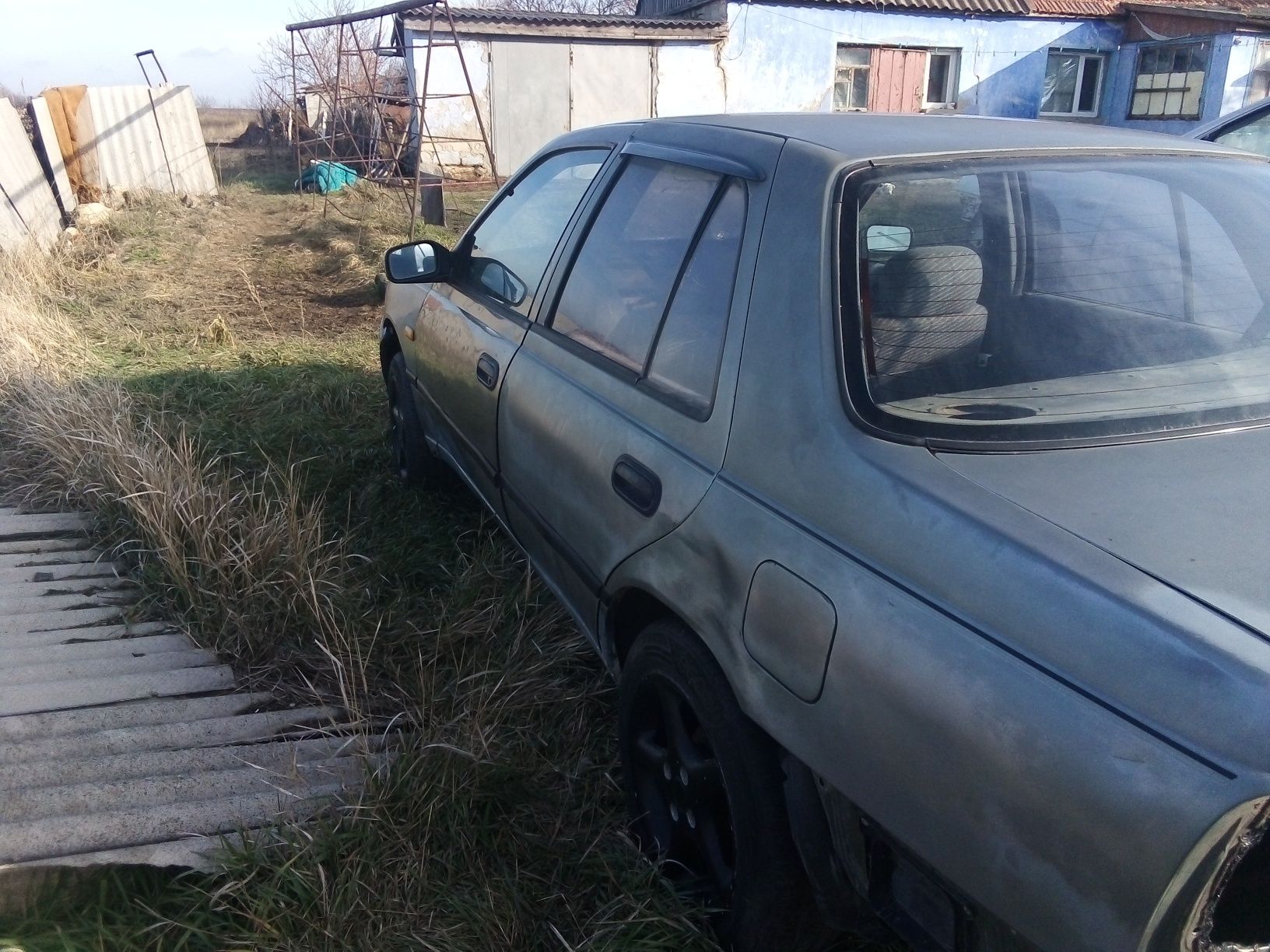 Розбираю Ніссан Санні N14 2.0 дизель