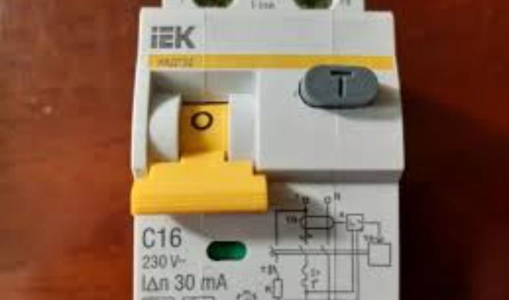 Дифтавтомат АВТД 32 IEK 16A C16 30mA