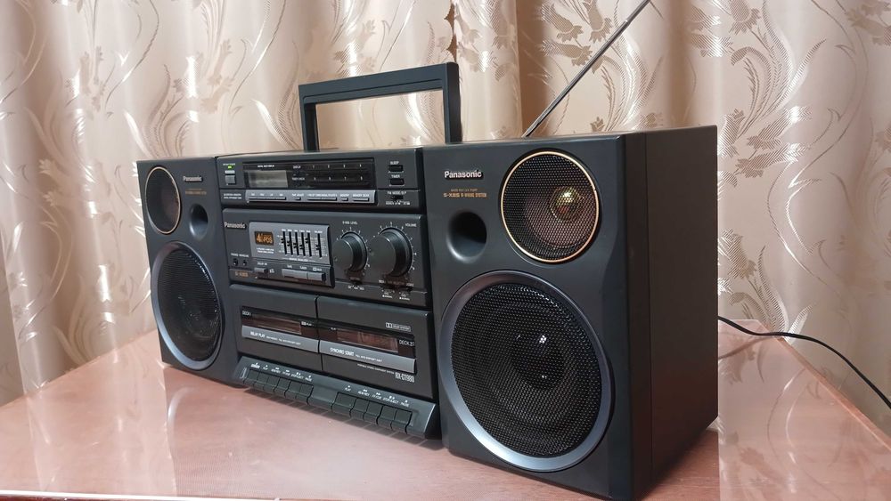 Panasonic RX-CT980 Platinum Series  Hi-Fi Бумбокс, AUX