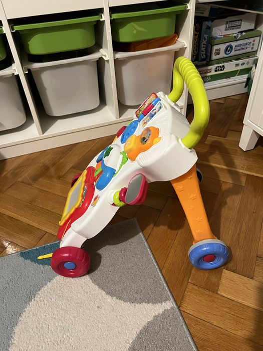 Jeździk pchacz chodzik edukacyjny doris
