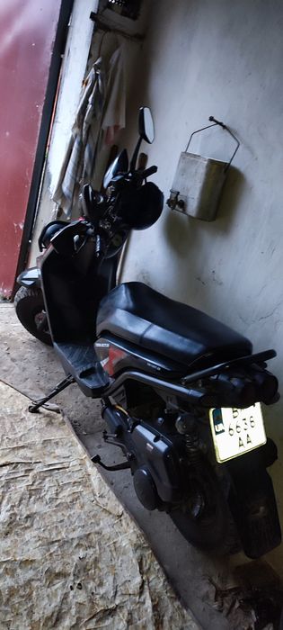 Скутер yiben motor