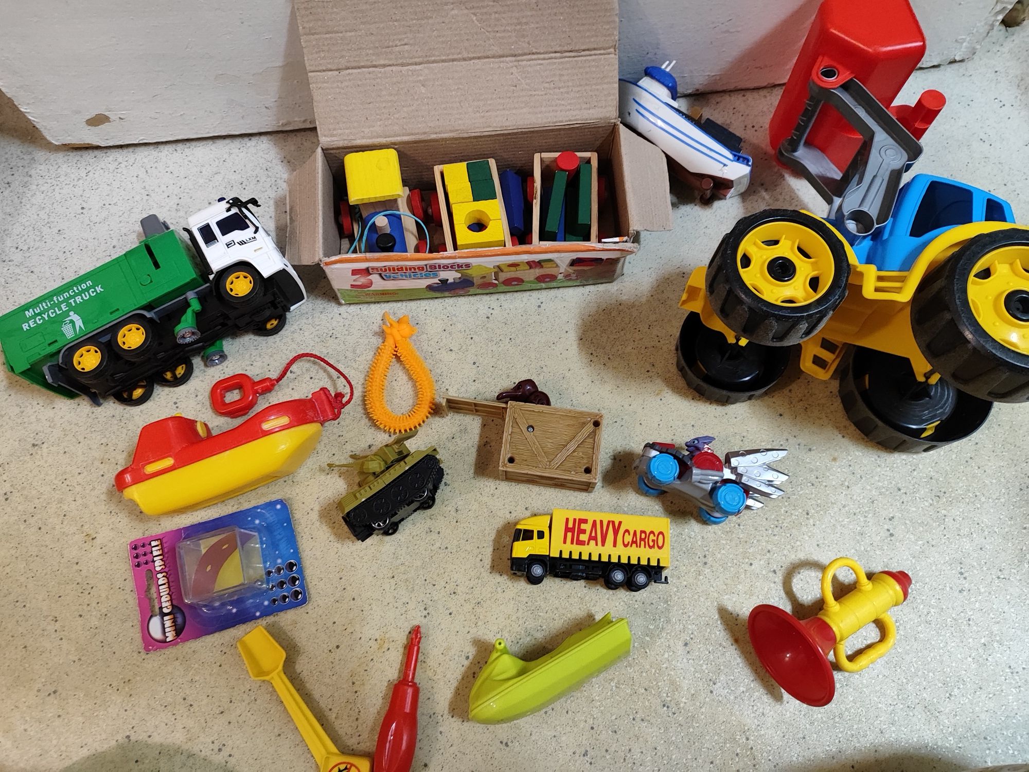 Набор игрушек набір іграшок