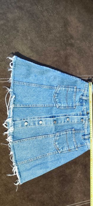 Джинсова спідниця. Розмір 29. Обмін на цікаву книгу