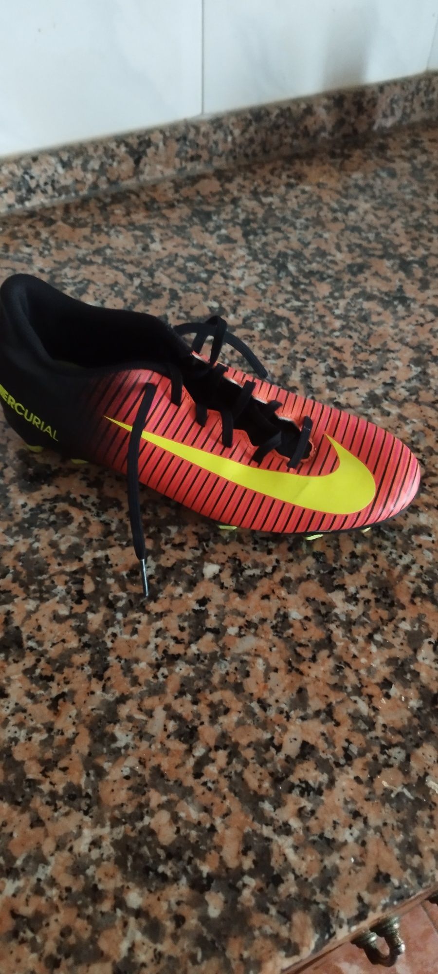 Chuteiras ( Nike)