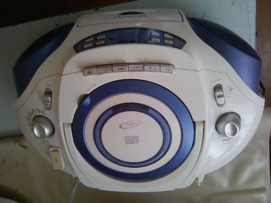 Продам муз, центр