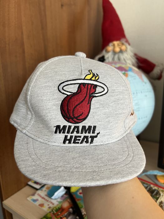 Нова оригінальна кепка на хлопчика 5/7 років MIAMI HEAT NBA