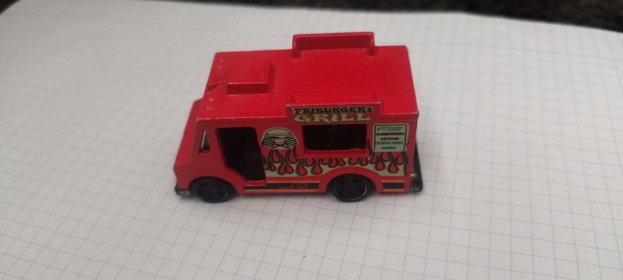 Samochodzik Resorak Hotwheels Foodtruck