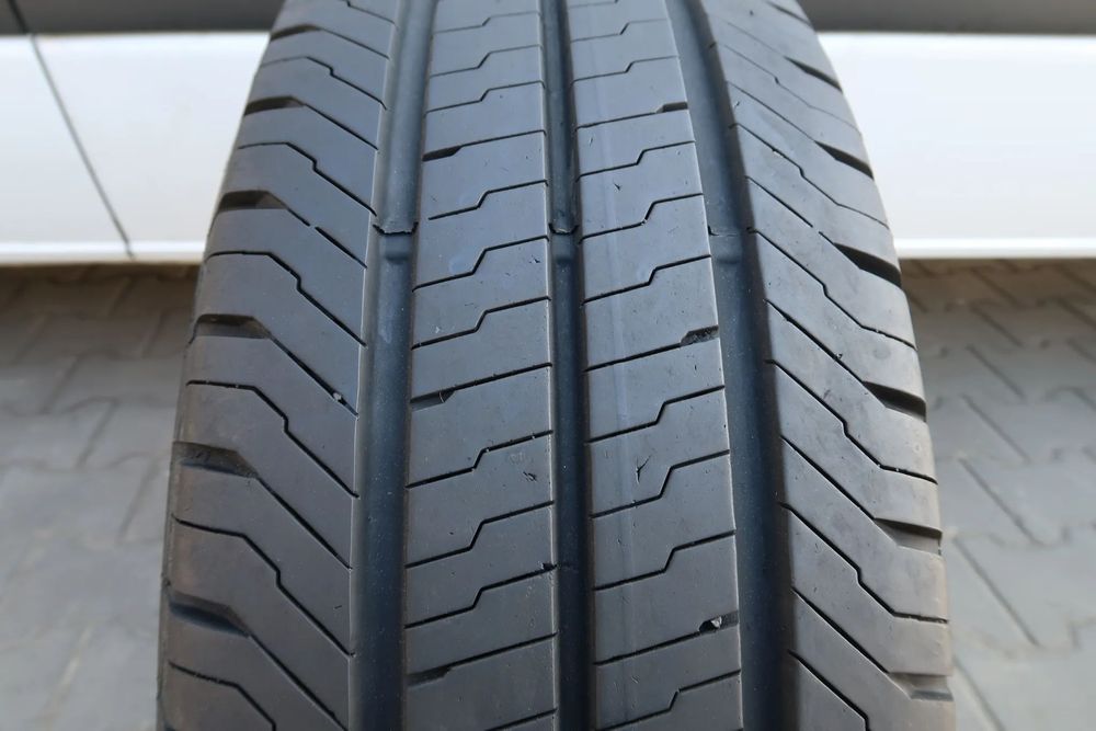 Contyinental Van Contact Eco 205/65r16C