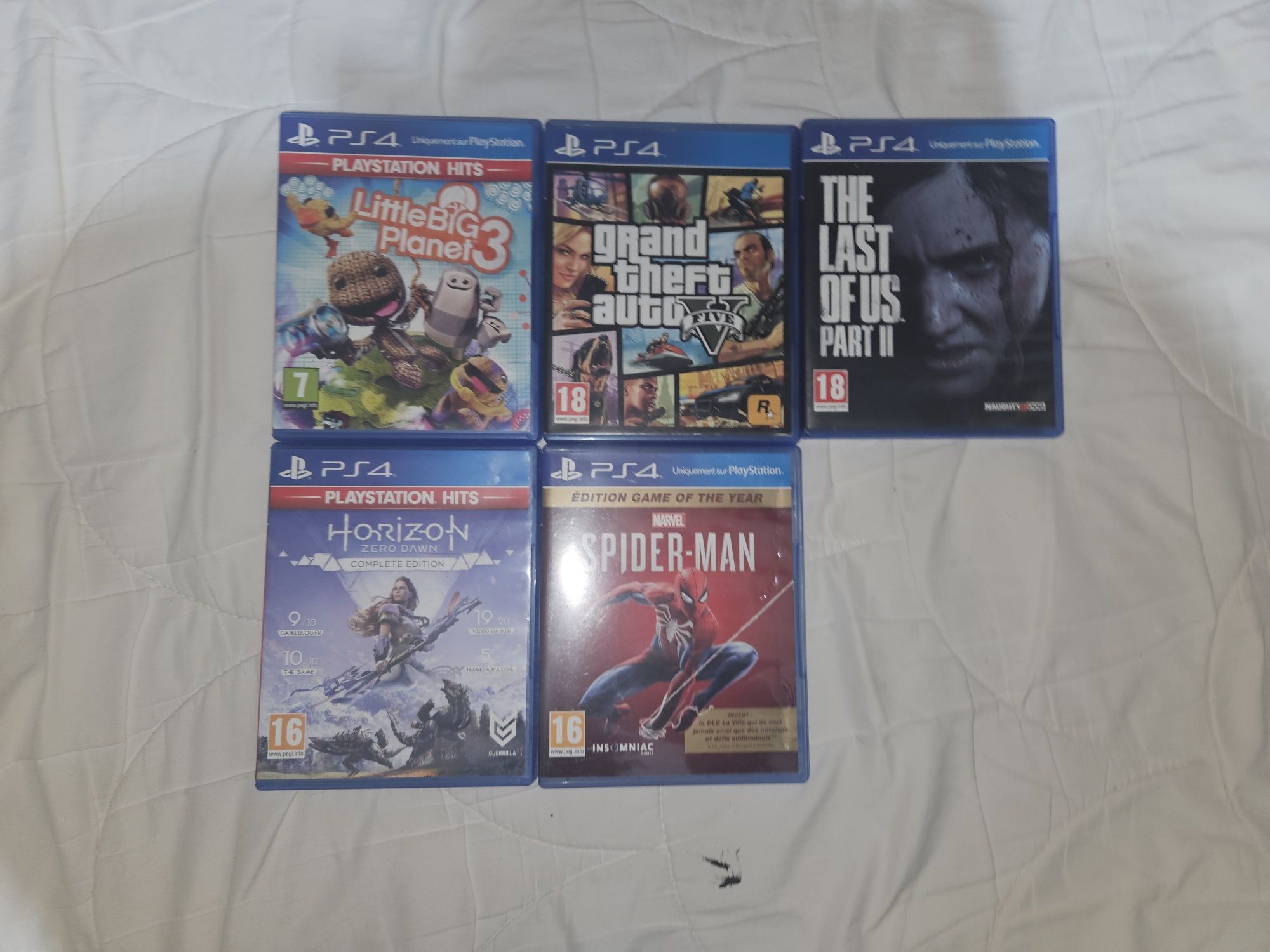 PlayStation 4 500GB + Comando (Jogos opcionais)