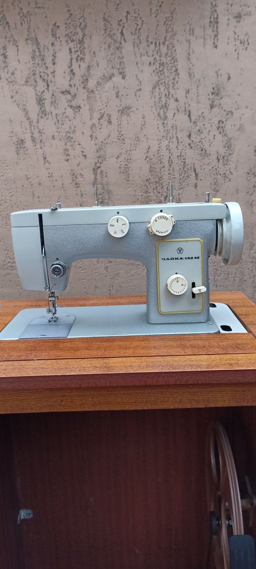 Швейная машинка Чайка-142М