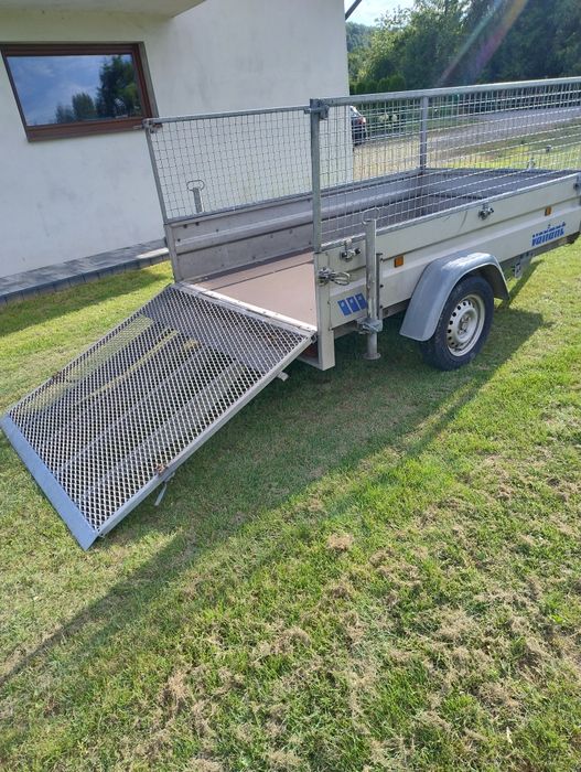 Przyczepa samochodowa VARIANT DCM 1000kg z najazdem