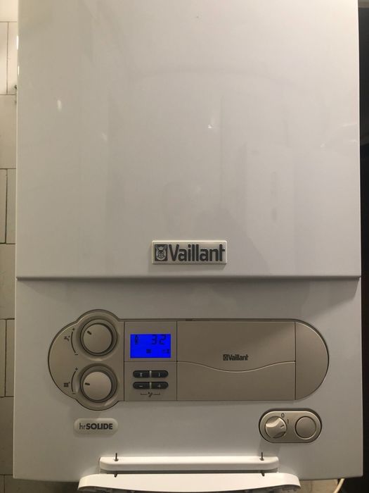 Газовий котел Vaillant ECO TEC Т8 plus конденсаційний ЕКОНОМІЧНИЙ
