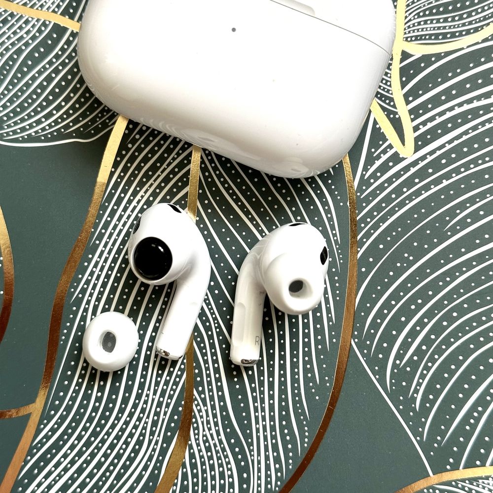 Apple AirPods Pro 2 - Okazja - Słuchawki idealne do iPhone