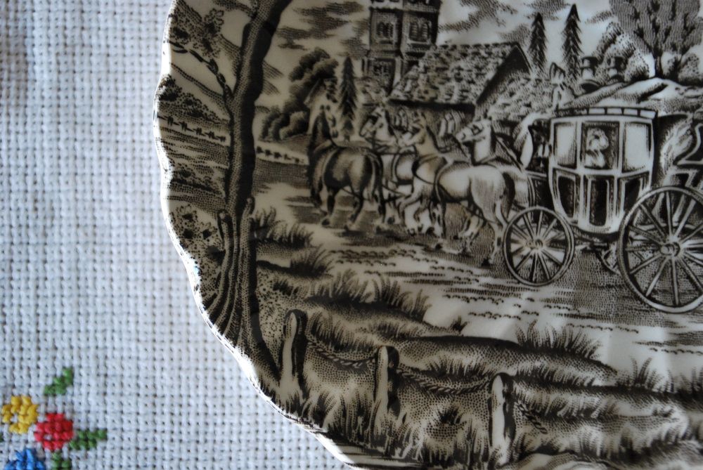 Prato Royal Mail (Correio Real) Fine Staffordshire Ironstone - England