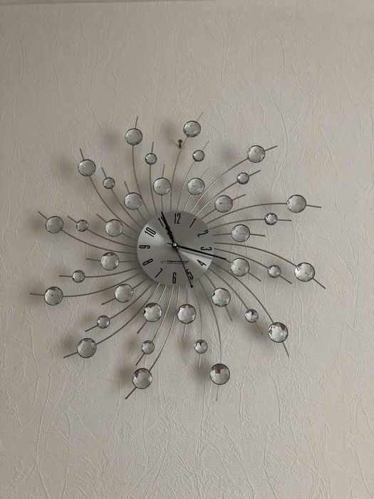 Годиник на стіну новий