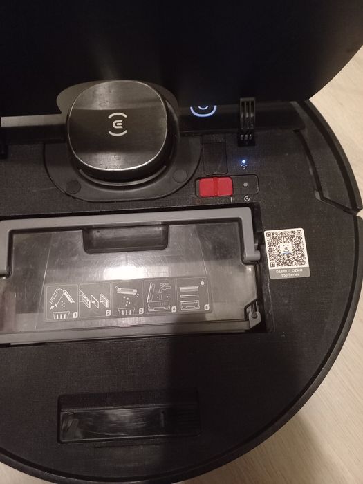 Робот пилесос ,DEEBOT OZMO 950