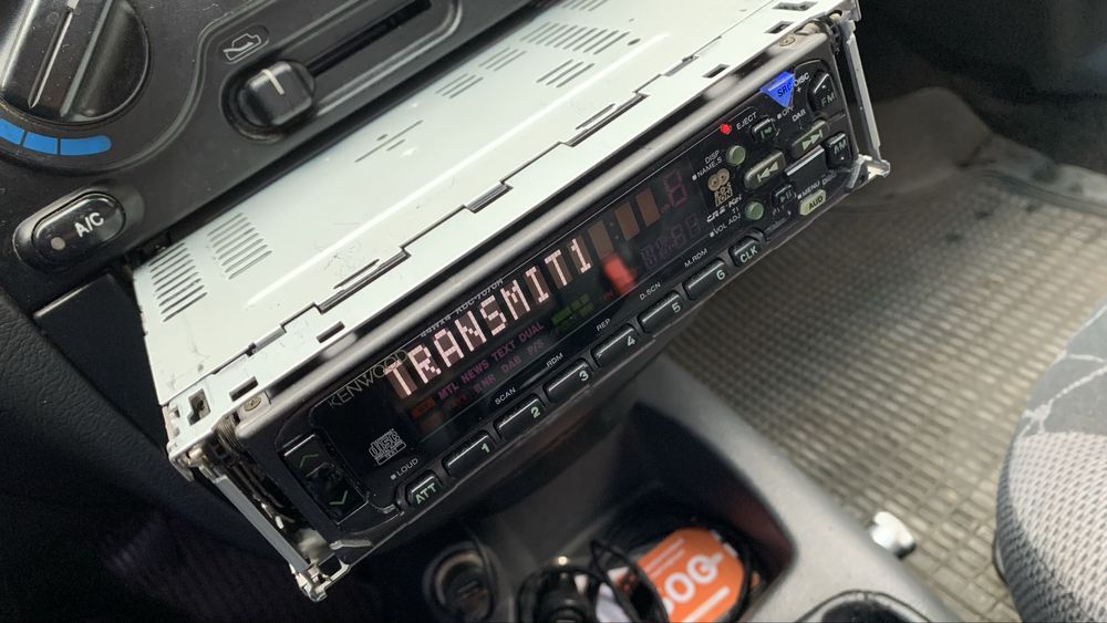 Магнитола(маска) Kenwood KDC-7070R, KRC-777R