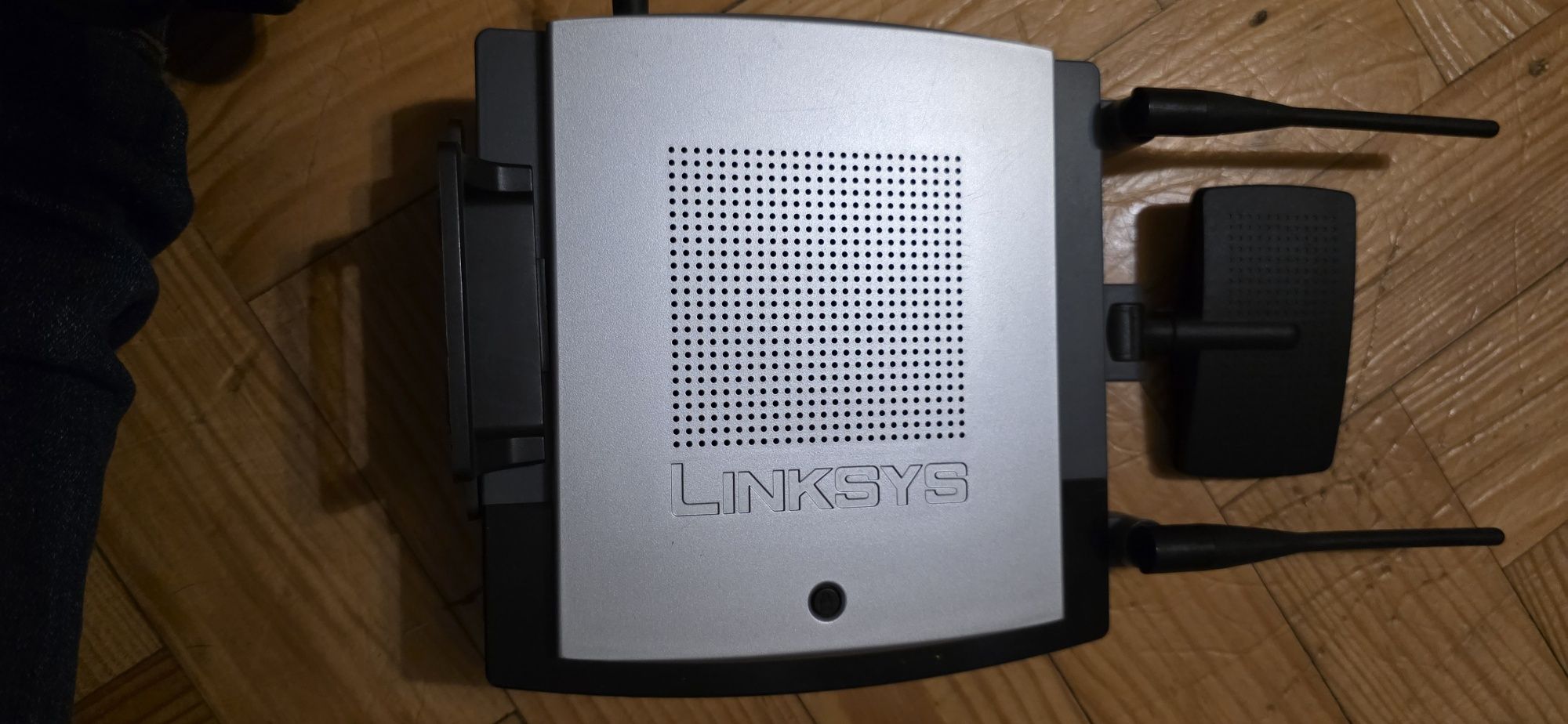 Router LinkSys WRT300N