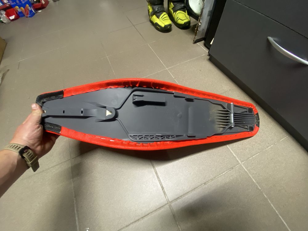Siedzenie nowe Gas gas mc ec 21-23 nowe