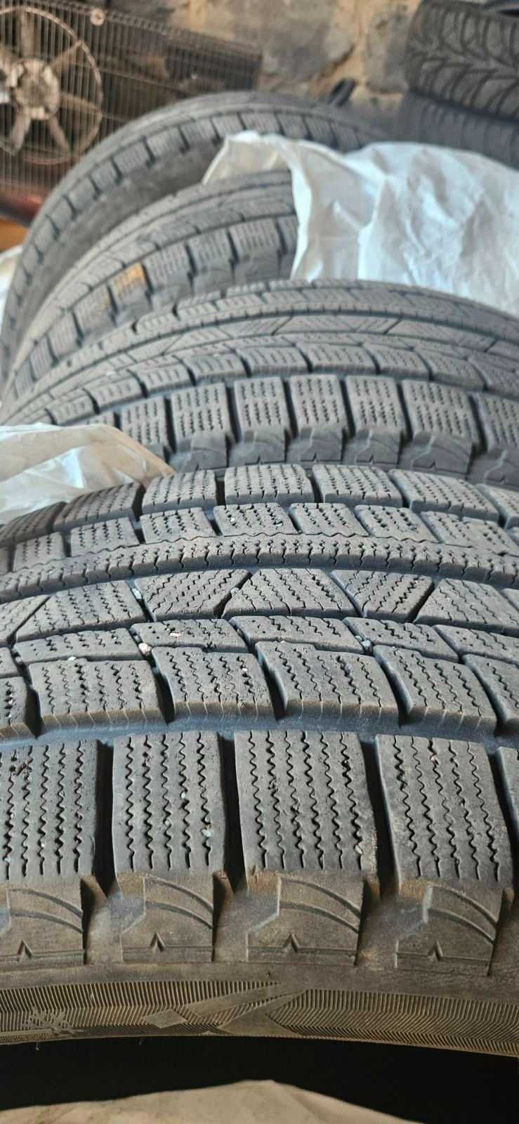 4шт R17 215 50 17 зима 215/50/17 шини покришки гума резина колеса