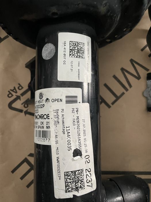 Передні амортизатори Фольксваген ід 4 ,Q4 E-Tron