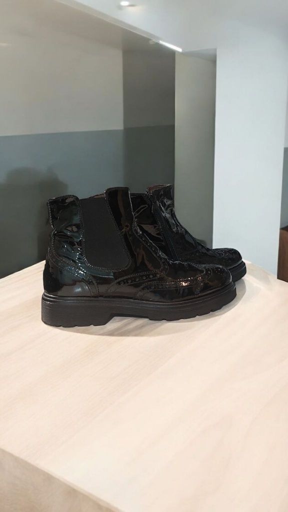 Продам Оксфорди жіночі