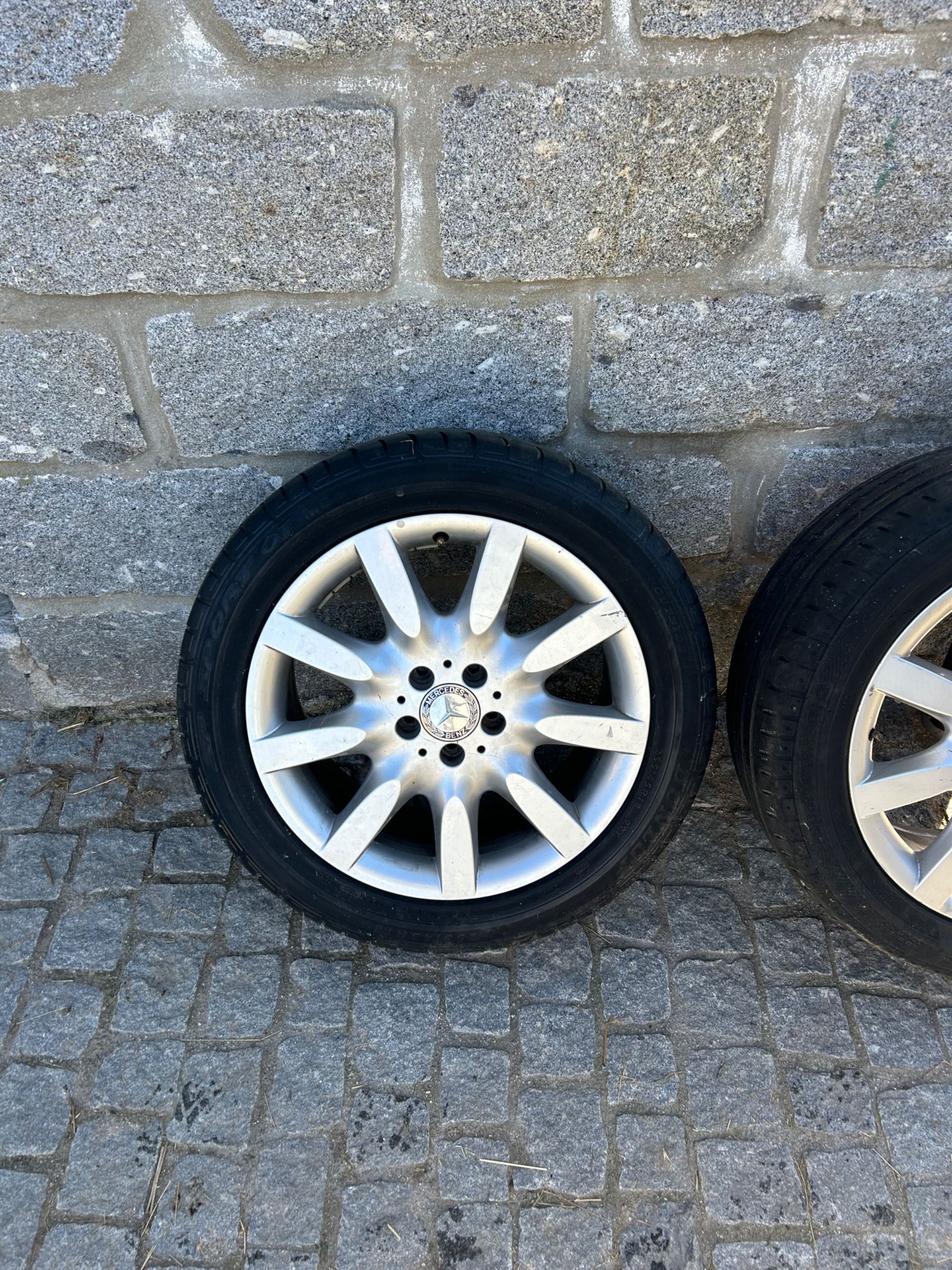 4 jantes originais Mercedes 18 com pneus