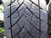 Opona 295/80R22.5 Goodyear KMAX D (610 netto)