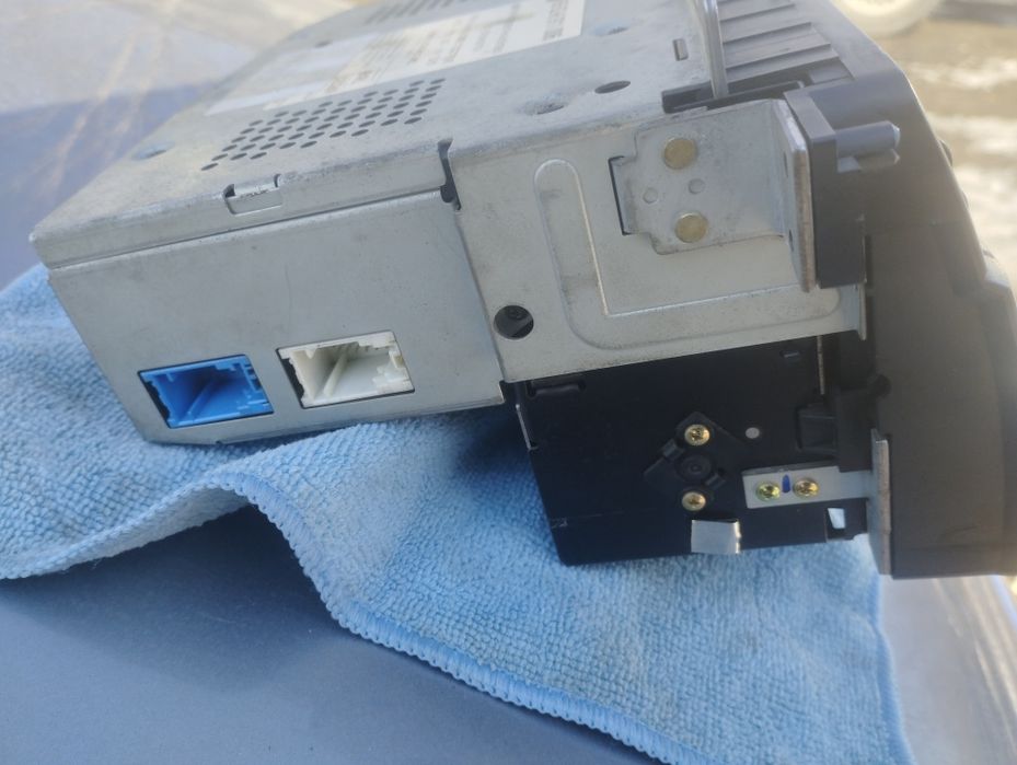 Продам  магнітолу Alpine