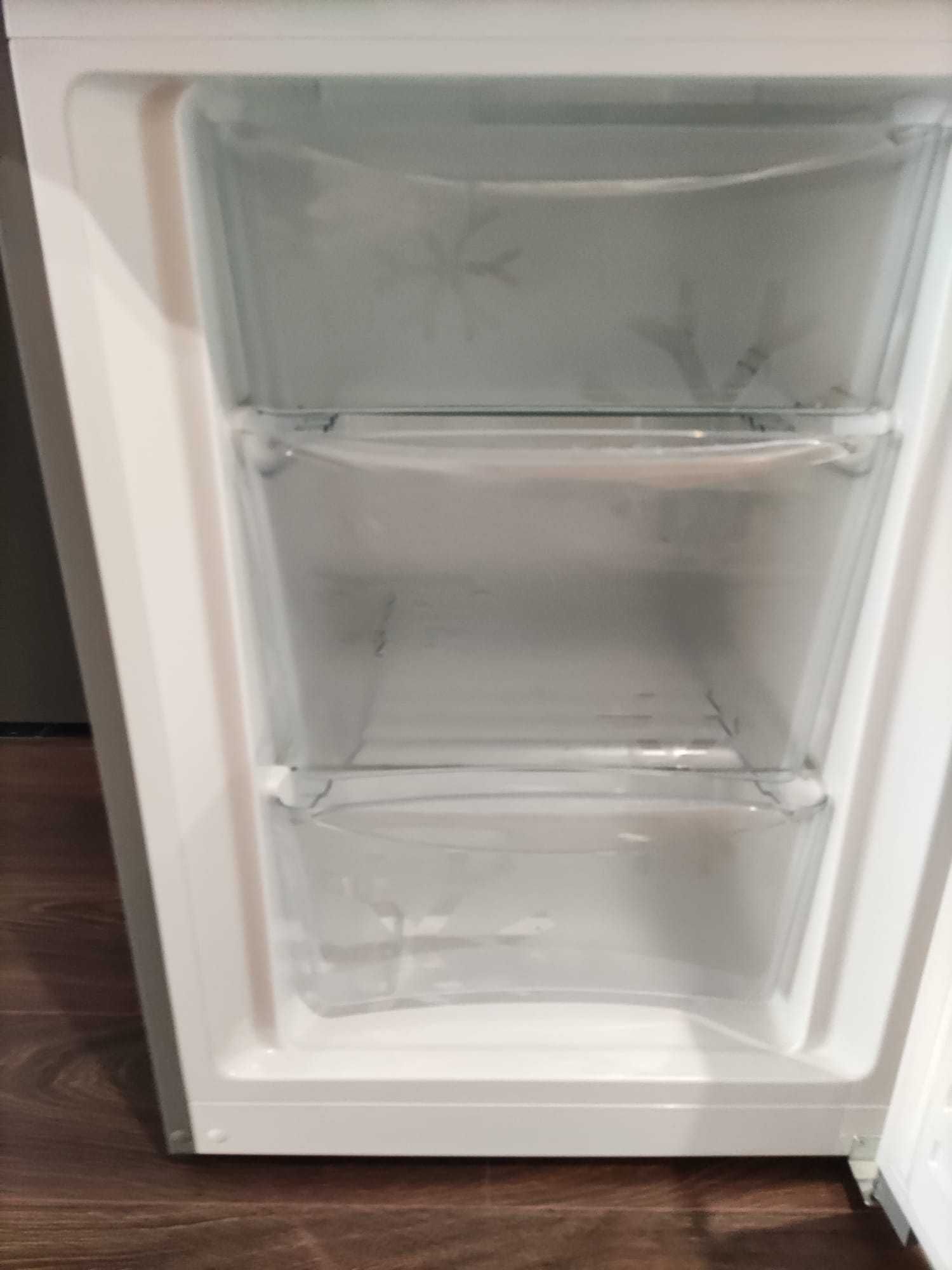 Frigorífico Zanussi ZRB36104WA/ZRB36104XA