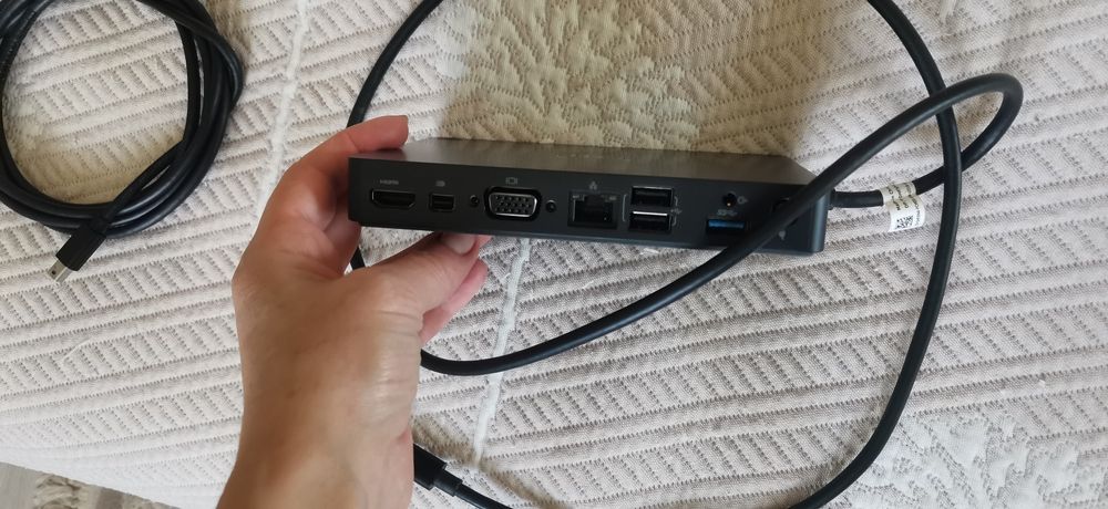 Докстанція Dell wd 15