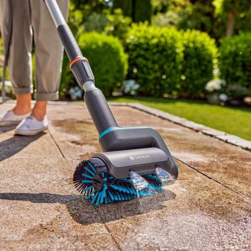 GARDENA 14842 AQUABRUSH Szczotka Do Czyszczenie Kostki Brukowej 18V