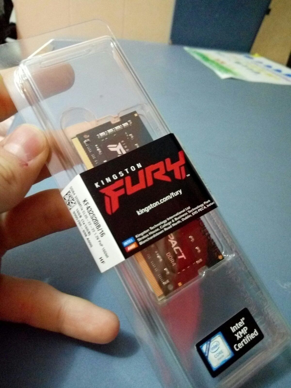 Продам оперативну пам'ять DDR4 16 Gb SODIMM
