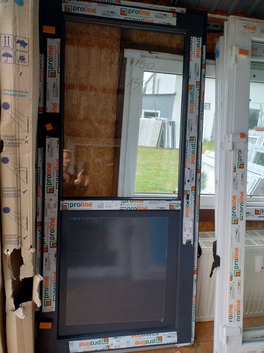 Sprzedam drzwi zewnętrzne PCV nowe 210*100szer antracyt z klamką