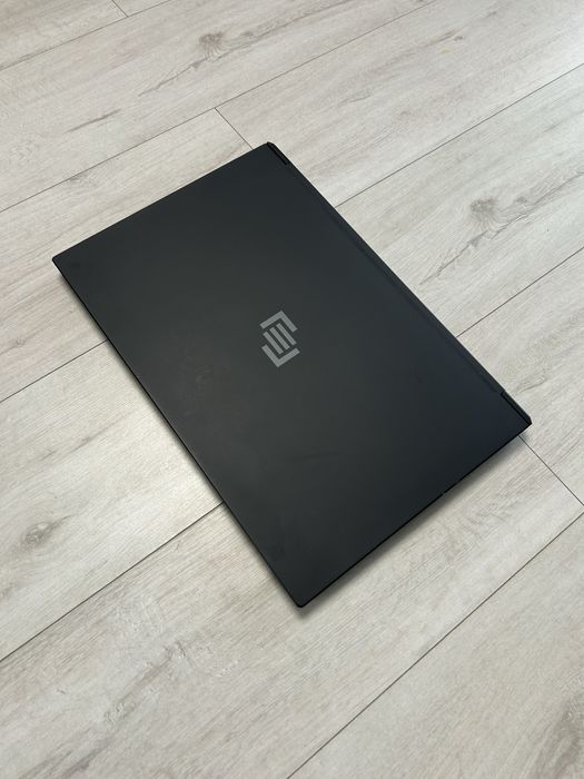 Ігровий ноутбук Maingear — i7 10875Н+ RTX 2070 8G  + 144Hz