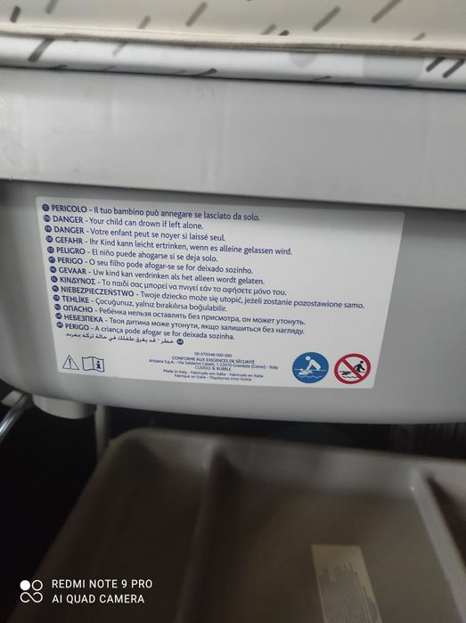 Пеленальный столик с ванночкой,фирмы chicco