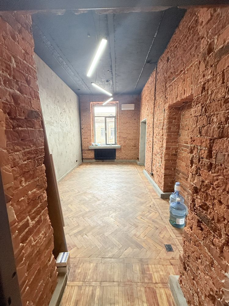 Здам офіс з лофт ремонтом в 2 хвилинах від метро Площа конституції