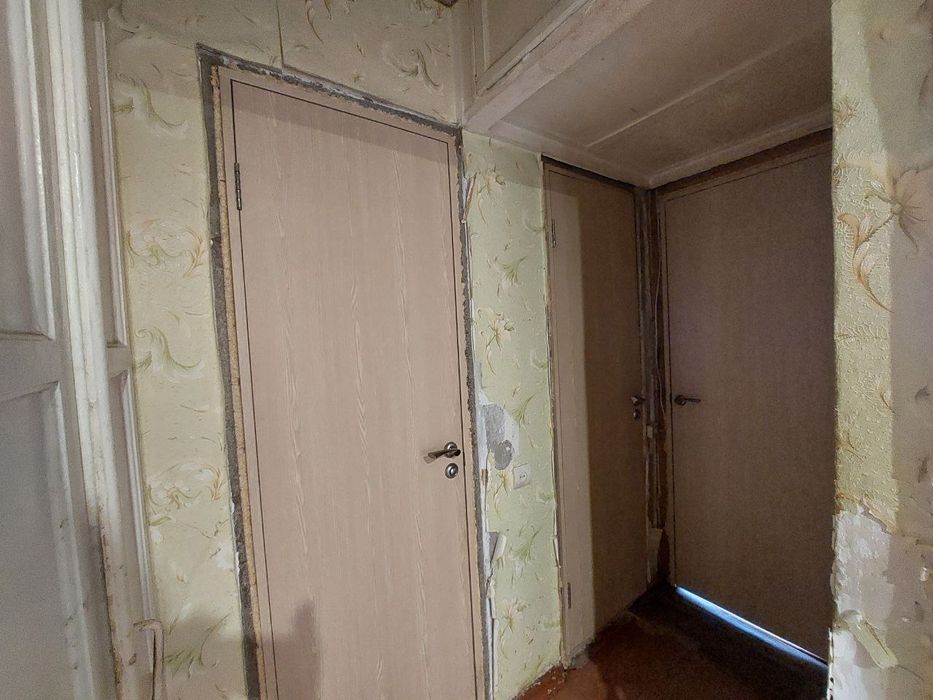 Сдам 3 комн Космонавтов 7, центр Занятости