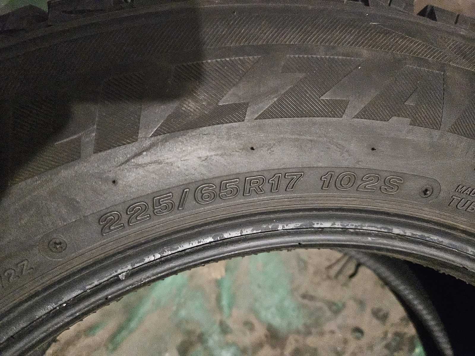 Бриджстоун Близзак DM-V2 225/65 R17