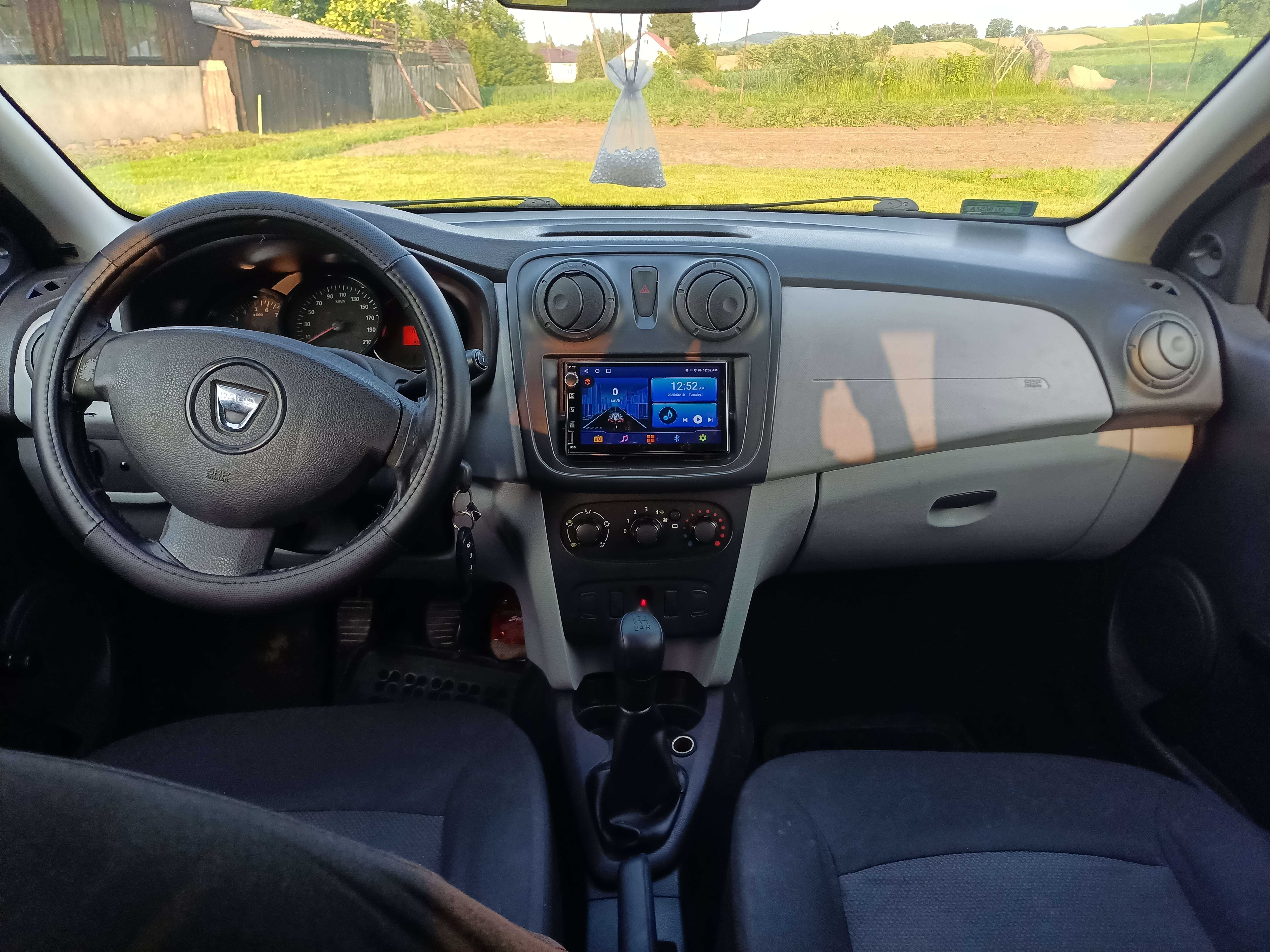 Dacia logan 2 1.2 75hp 2013r