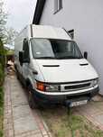 Iveco Daily pojemny bus z dobrym silnikiem