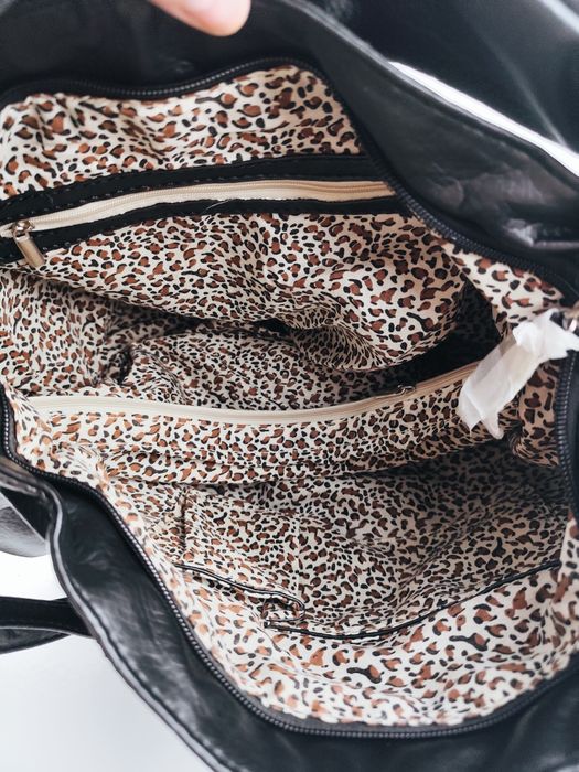 CZARNA TORBA NA RAMIĘ ekskluzywna, produkcji włoskiej florentina trade